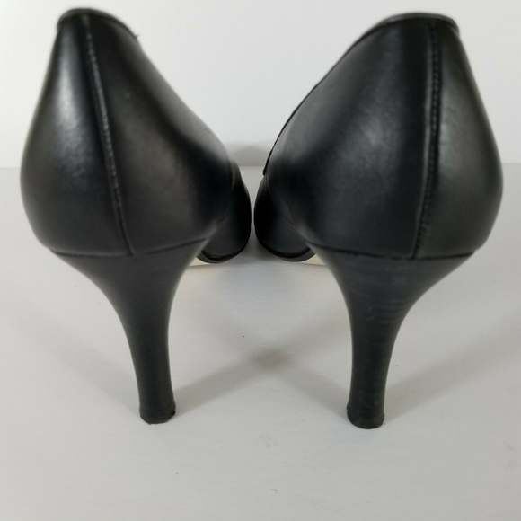 DAISY FUENTES pumps, size 6 1/2 M - Picture 6 of 7